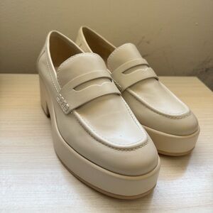 Dolce Vita loafer heel size 8 NWOB loafers neutral shoe academia